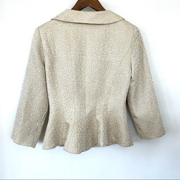 Maggy London  fitted jacket with “crystal” buttons - Picture 3 of 10